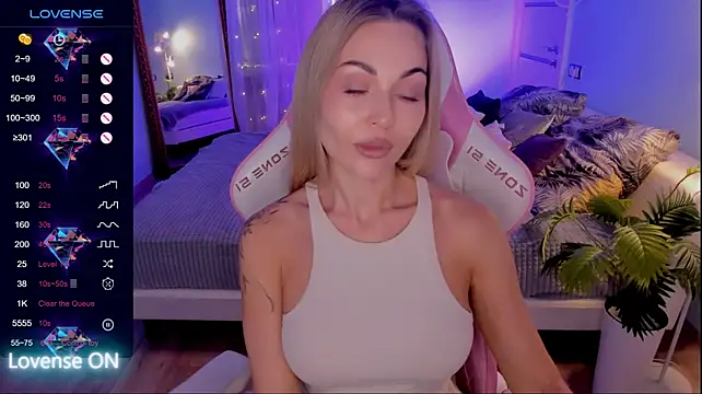 Chat XXX en directo de AdeleRoberts