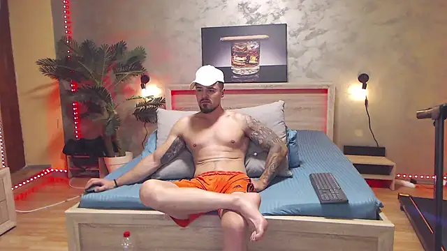 Tiberius_hunk Live XXX-chat