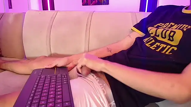 Marcus_and_Tony Chat XXX live