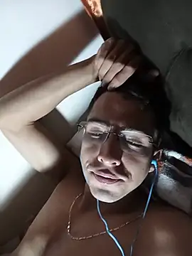Chat XXX ao vivo de Tchutom