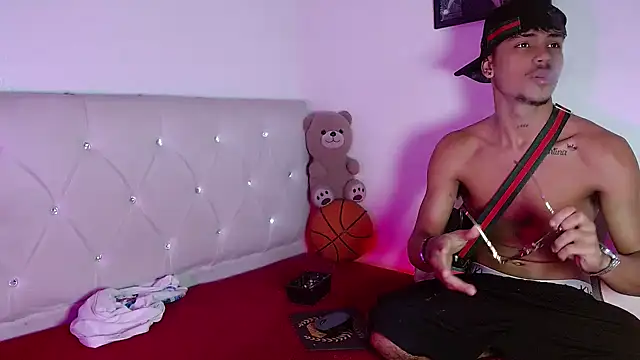 Angel_foxc13のライブXXXチャット