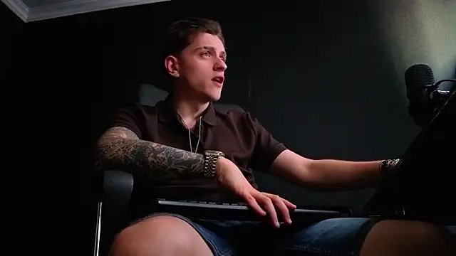 Živý XXX chat FelixStarkk