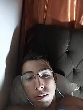 Tchutom Live XXX-Chat
