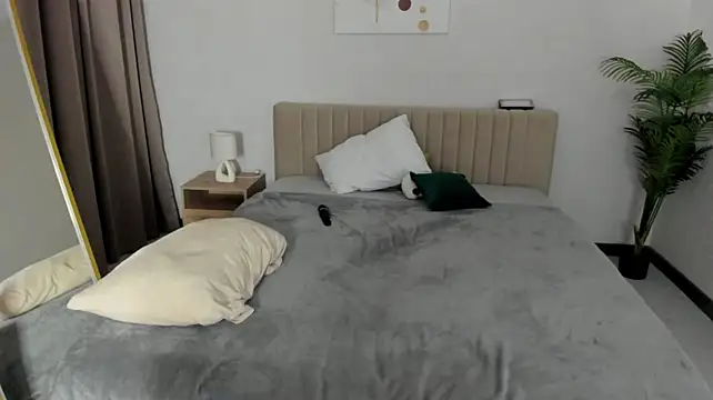 Chat +18 de LeticiaRomano ao vivo
