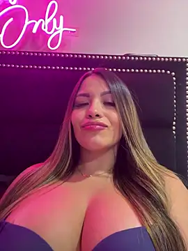 sexyyykloee 라이브 XXX 채팅