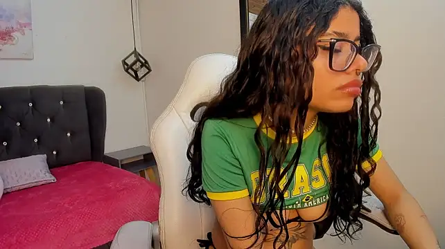 Issaa_Tyler 라이브 XXX 채팅