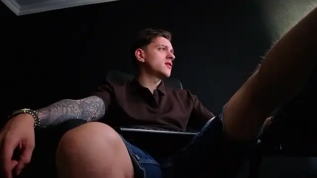 FelixStarkk's Live XXX Chat