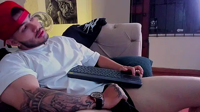 Vincentblack Adlı Modelin Canlı XXX Sohbeti