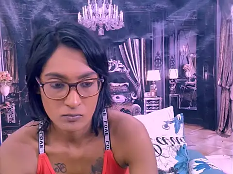 Chat XXX en directo de IndianRebel4u2Luv