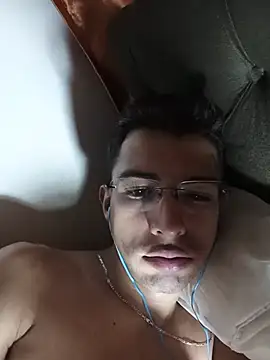 Tchutom Live XXX-Chat