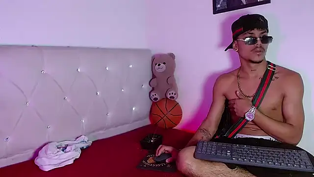 Angel_foxc13: απευθείας συνομιλία ΧΧΧ