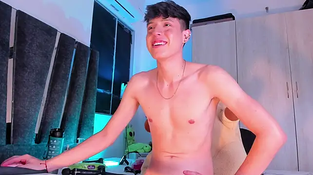 AdrianRushx Live XXX-chat