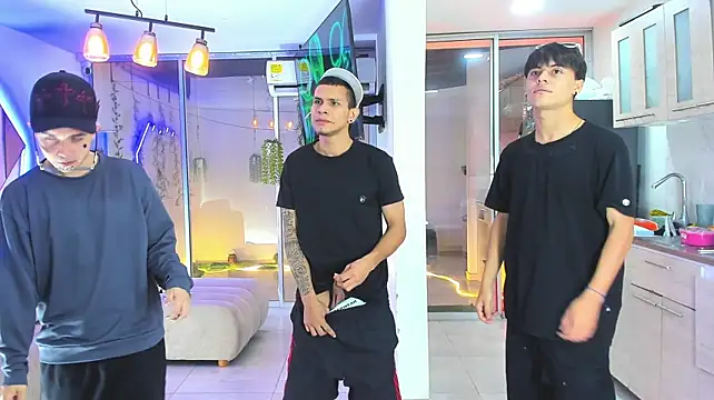 Webkamerová show Houseofwarrios