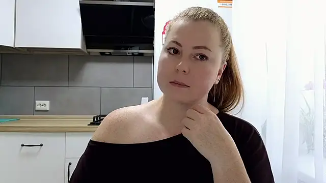 XXX chat uživo modela tiffany_co_