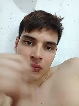 scarlet_lan Webcam show