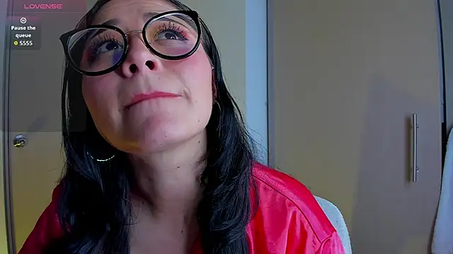 Chat +18 de LuisaGranados ao vivo