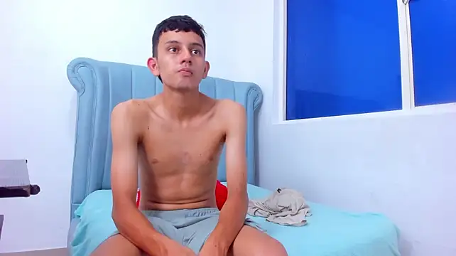 Show modela littlejordi_ na web-kameri