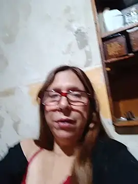 XXX chat uživo modela cari75