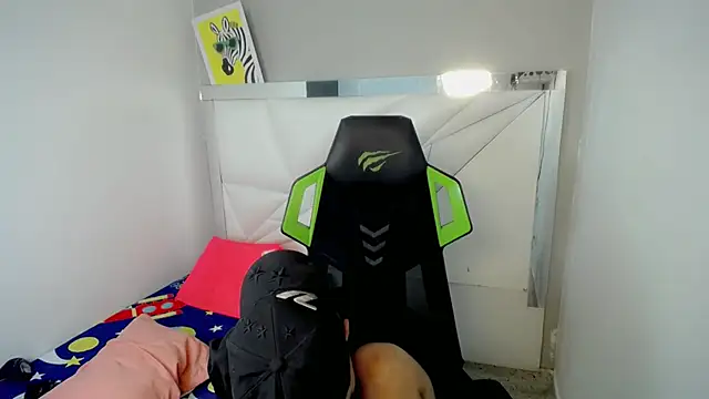 RyanFlirty live XXX chat