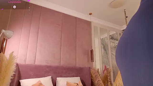 Chat +18 de Marie_Diaze ao vivo