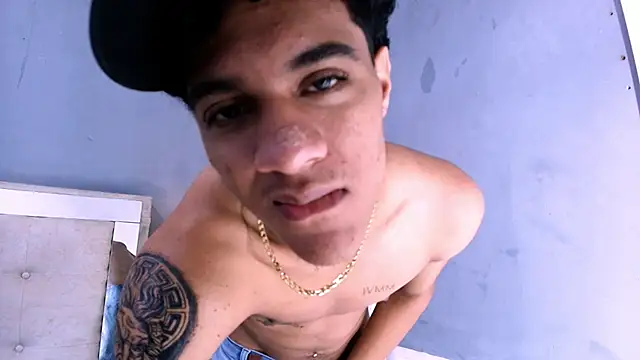 XXX chat uživo modela _Thiago12