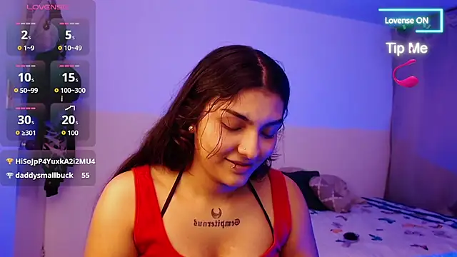 Chat +18 de Mia_Lunee ao vivo