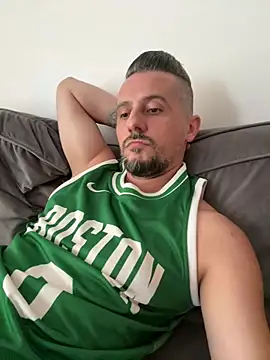 InsaneMattt's Live XXX Chat