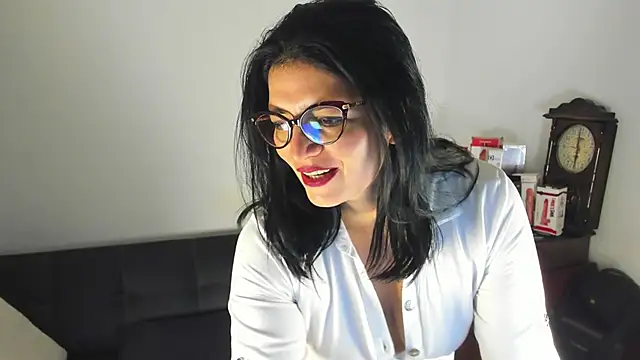 צ'אט XXX בשידור חי של adriana71