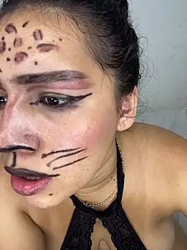 Annyeli Adlı Modelin Canlı XXX Sohbeti