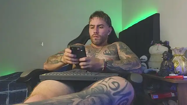 Chat XXX Live Ades_Lowe