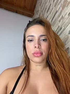 CiaraMorettii Adlı Modelin Canlı XXX Sohbeti