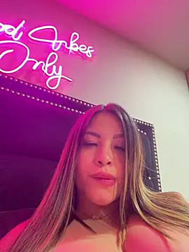 sexyyykloee: απευθείας συνομιλία ΧΧΧ