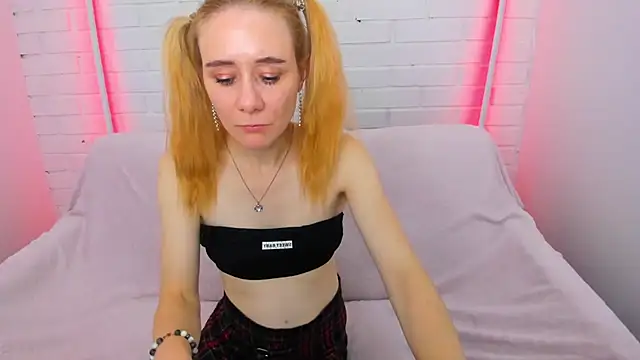 NikaBond Live XXX-Chat