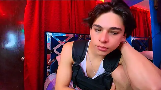 Luke_Howland Obrolan Langsung XXX