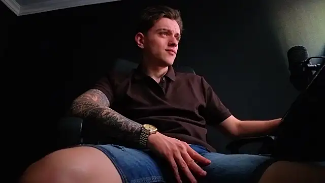 FelixStarkk XXX чат на живо