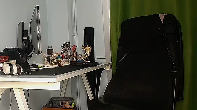 AndrewBanner Chat XXX live