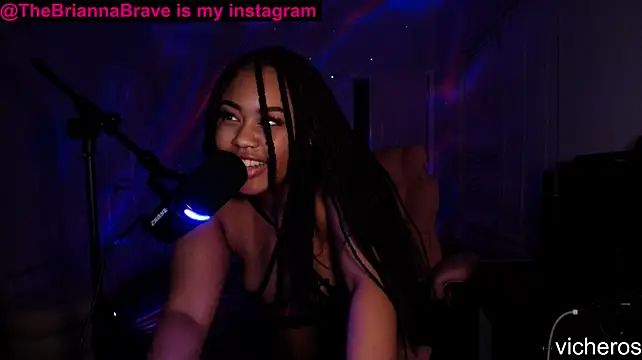 دردشة BriannaBrave الجنسية المباشرة