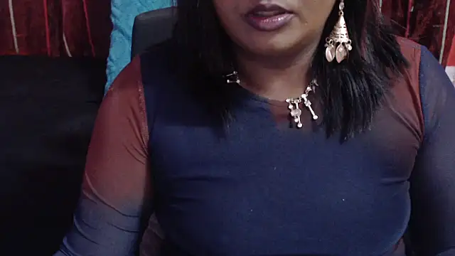 XXX chat uživo modela INDIANSIN2