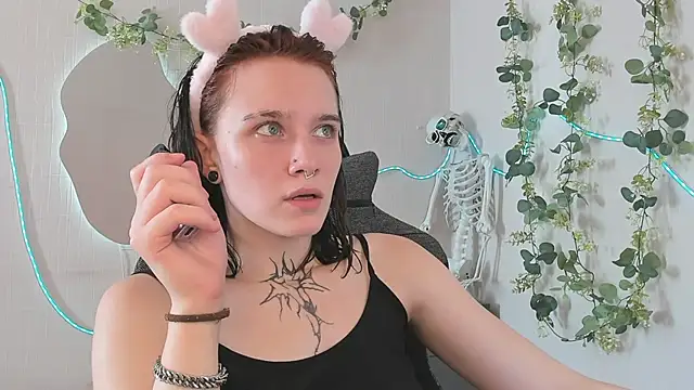 Elastikisss' Live XXX Chat