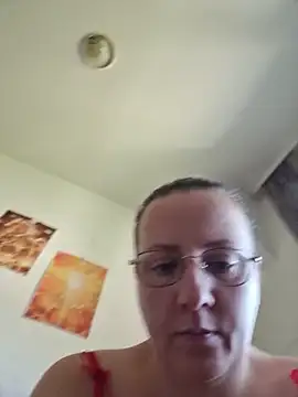 Goodass7 – Naživo XXX chat