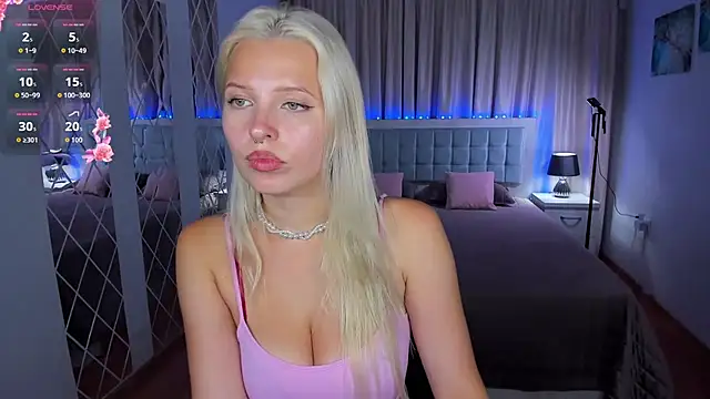 XXX chat uživo modela AliceJuly