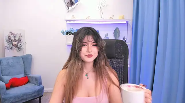 AnneTLi élő XXX-chatje