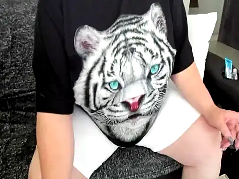 HerrinTina – Naživo XXX chat