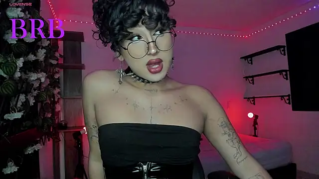 Chatroom XXX en direct de Heka_Prudence