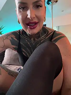KathaleaNoir's Live XXX Chat