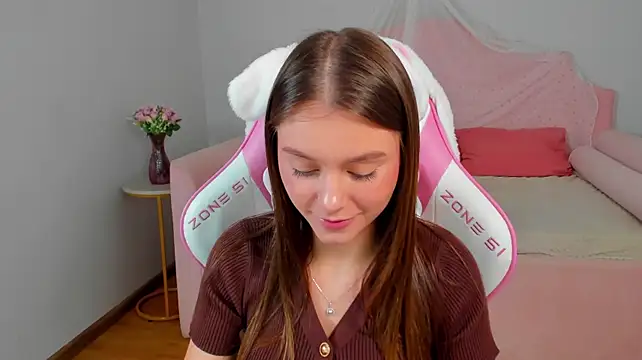 EricaFoxes Adlı Modelin Canlı XXX Sohbeti
