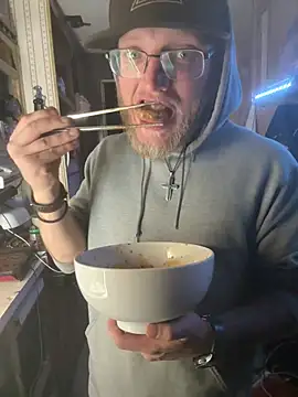 Silusgrai 现场XXX聊天