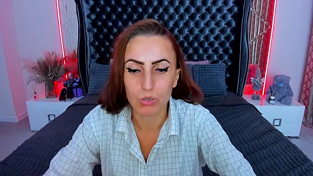 Rebecca_Diamond 现场XXX聊天