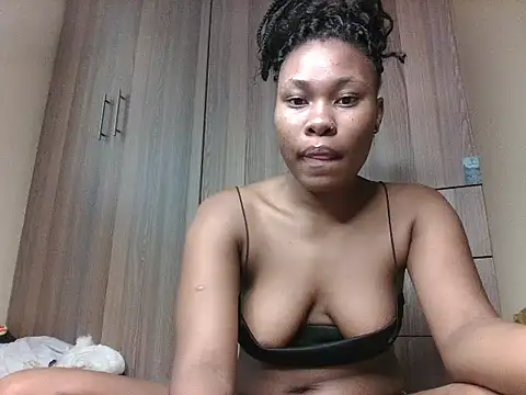 Juicyy_afriq Live XXX Chat