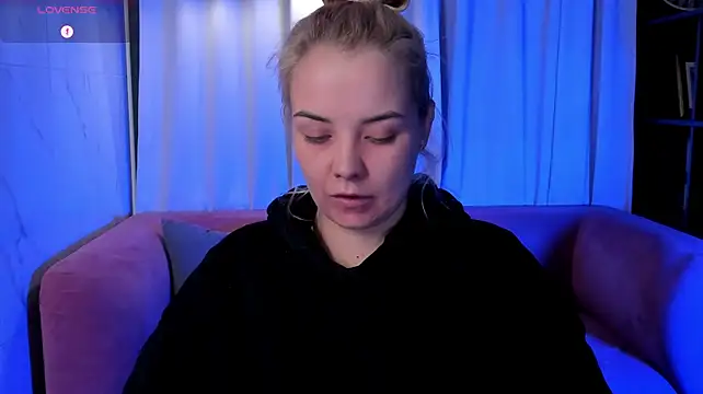 Онлайн чат XXX StephanieSweety